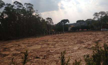 Terreno à venda com 2887.52 m² no Condomínio Chácaras Monte Verde, Itu.