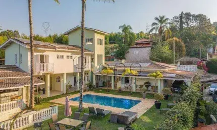 Casa à venda com 5 suítes no Parque da Hípica, Campinas.