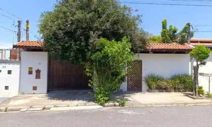 Casa à venda e para alugar em Valinhos, Santa Marina, com 3 quartos, com 250 m²