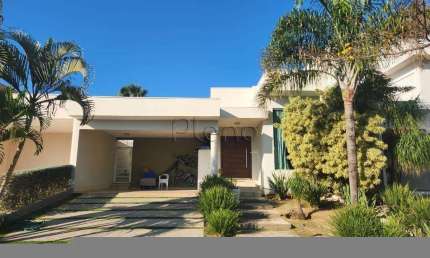 Casa à venda com 3 quartos no Altos da Bela Vista, Indaiatuba.