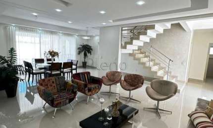 Sobrado à venda em Indaiatuba, Chácara Areal, com 5 suítes, com 386 m², Residencial Santa Clara