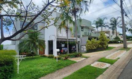 Sobrado à venda em Campinas, Parque das Quaresmeiras, com 4 quartos, com 275 m²