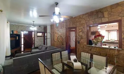 Casa à venda em Campinas, Vila Marieta, com 3 suítes, com 325 m²