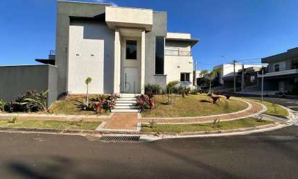 Sobrado à venda em Valinhos, Jardim São Marcos, com 3 suítes, com 233 m², Residencial Villa do Sol