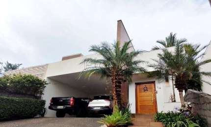 Casa à venda em Valinhos, Condomínio Villagio Fiorentino, com 3 quartos sendo suíte, com 260 m²