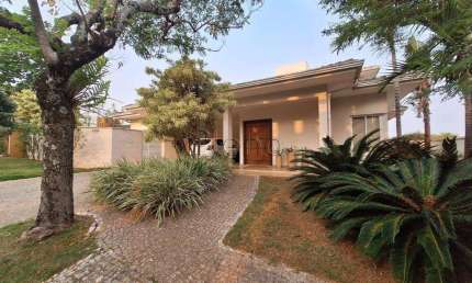Casa à venda em Valinhos, Joapiranga, com 3 suítes, com 253 m², Condomínio Vale do Itamaracá