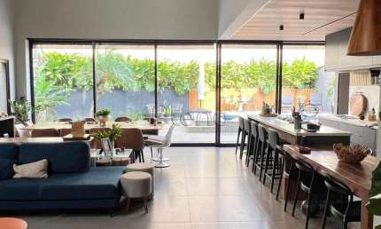 Sobrado à venda em Campinas, Loteamento Parque dos Alecrins, com 4 suítes, com 275 m²