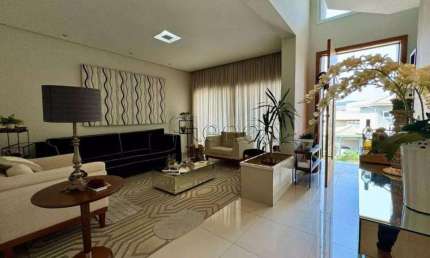 Sobrado à venda em Valinhos, Pinheiro, com 4 suítes, com 319 m², Condomínio Portal do Jequitibá