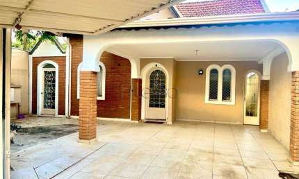 Casa à venda com 3 quartos no Nova Campinas, Campinas