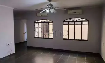 Sobrado à venda em Campinas, Parque São Quirino, com 3 quartos, com 250 m²