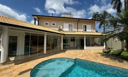 Casa à venda Condominio Morada das Nascentes, com 3 suítes.