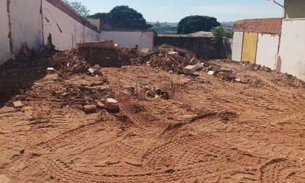 Terreno à venda em Campinas, Parque São Quirino, com 363 m²