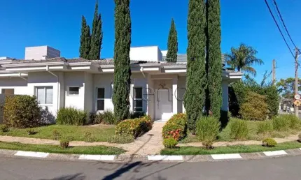 Sobrado à venda e para alugar em Valinhos, Santa Cruz, com 3 suítes, com 300 m²