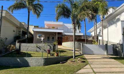 Sobrado à venda em Vinhedo, Pinheirinho, com 4 quartos, com 200 m², Residencial São Miguel