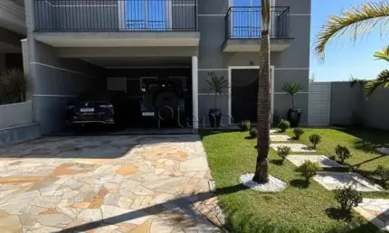 Sobrado à venda em Campinas Swiss Park, com 3 quartos, com 220 m²
