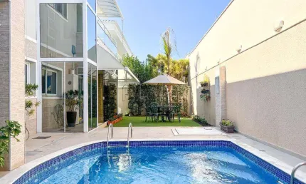 Casa à venda com 4 suítes no Parque Taquaral, Campinas