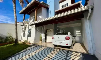 Sobrado à venda em Valinhos, Parque das Colinas, com 5 quartos, com 300 m²