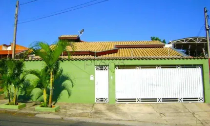 Casa à venda em Campinas, Vila Aeroporto, com 3 quartos, com 384 m²