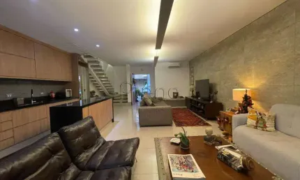 Casa à venda com 3 quartos no Parque Taquaral, Campinas.