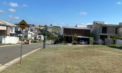 Terreno em condomínio fechado à venda na Avenida Henrique Vicentin, s/n, Swiss Park, Campinas