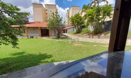 Casa para alugar em Vinhedo, Santa Claudina, com 3 quartos, com 350 m²