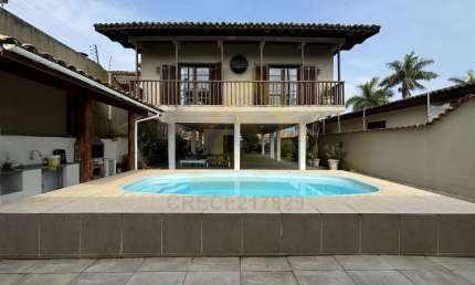 Casa na Praia para Venda em Guarujá, Jardim Virgínia, 4 dormitórios, 1 suíte, 3 banheiros, 6 vagas