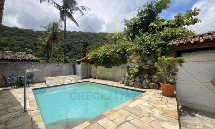 Casa Térrea para Venda em Guarujá, Guaiúba, 4 dormitórios, 1 suíte, 3 banheiros, 4 vagas