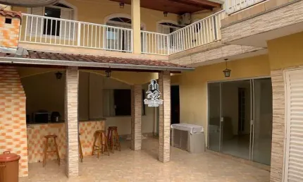 Casa para Venda em Itajubá, Avenida, 4 dormitórios, 1 suíte, 3 banheiros, 2 vagas