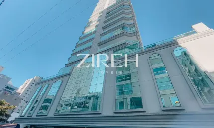 Apartamento com 3 quartos à venda na Avenida 276, 65, Meia Praia, Itapema por R$ 2.600.000