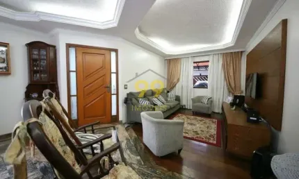 Casa a venda 4 dormitórios - 2 suítes - 200m2 - 3 vagas