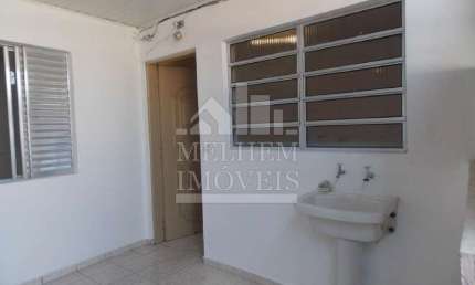Casa com 1 quarto para alugar na Rua Gurinhém, Vila Leonor, São Paulo