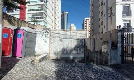 Casa com 6 quartos para alugar na Rua Aureliano Leal, Água Fria, São Paulo