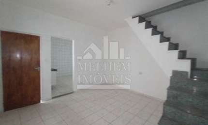 Casa com 3 quartos para alugar na Rua Santo Adolfo, Vila Medeiros, São Paulo