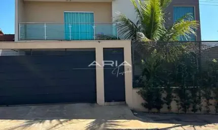 Casa sobrado com 3 dormitórios disponível a venda no Jd Montecatine em Cambé