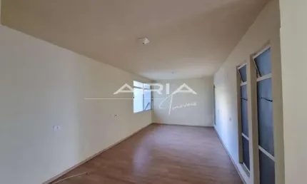 Casa com 3 quartos, sendo 1 suíte e 4 vagas no Jardim Alvorada, Londrina - PR