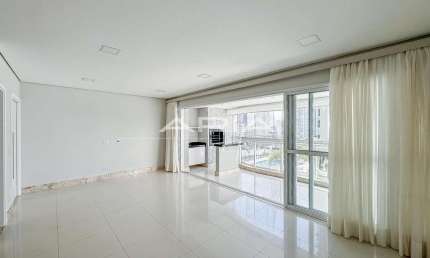 Apartamento à venda no Edifício Premiatto na Gleba Palhano, Londrina PR