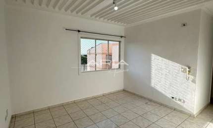 Disponivel para locação  Residencial Interlagos,3 quartos, Londrina,PR.