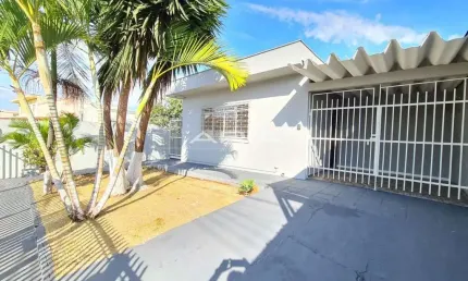 Casa com 03 quartos mais edícula à venda - Jardim Leonor - Londrina  PR.