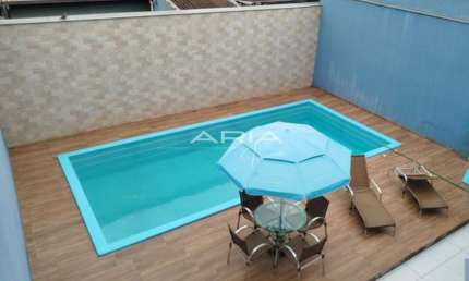 Casa Sobrado comercial e residencial à VENDA no Jardim Santo Amaro em Cambé-PR.
