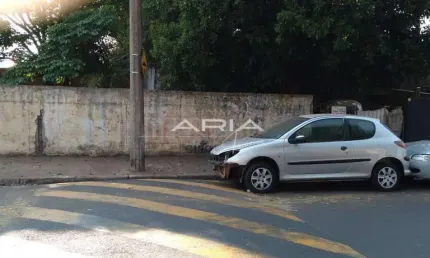 Terreno à venda 743m² com edificação, Jardim Artico, ARARAQUARA - SP