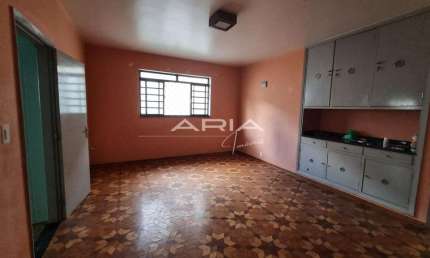 Casa 220m² para locação, com 3 quartos, sendo 1 suíte, Centro, ARARAQUARA - SP