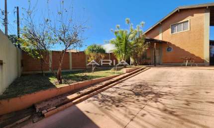 Casa com 3 dormitórios à venda, Centro, ARARAQUARA - SP