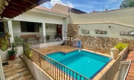 Casa com piscina para VENDA no Jardim do Bosque em MATÃO - SP