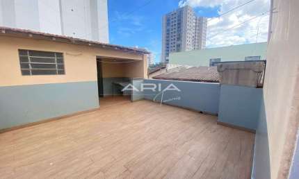 Casa no Piso Superior  Centro da Cidade de Araraquara SP