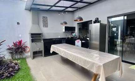 Casa com 4 dormitórios à venda, 231 m² por R$ 780.000,00 - Treviso - Varginha/MG