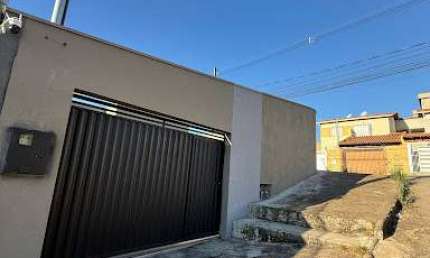 Casa com 3 dormitórios à venda, 88 m² por R$ 320.000,00 - Nova Varginha - Varginha/MG