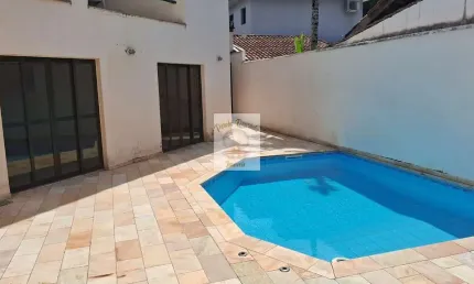 Casa em condomínio fechado com 3 quartos para alugar no Balneário Praia do Pernambuco, Guarujá 