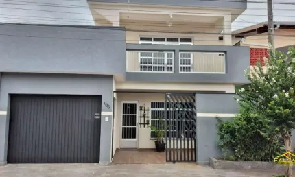 Casa com 4 quartos à venda na Cidade Jardim, Jacareí , 343 m2 por R$ 840.000