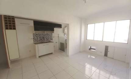 Apartamento com 2 quartos para alugar na Avenida Adolpho de Vasconcelos, 401, Barra da Tijuca, Rio de Janeiro por R$ 2.500