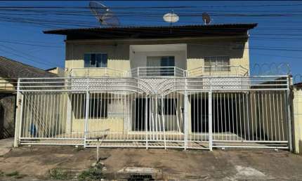 Oportunidade única: Sobrado de 6 quartos no Setor Coimbra, Goiânia-GO, com 292m² e 5 vagas de garagem